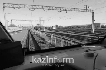 Жүк көлігі пойызбен соқтығысып, жүргізушісі мерт болды