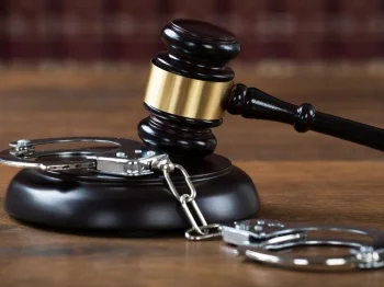 Заң күшіне енді: Балағат сөз айтқандар 69 мың теңге айыппұл төлейді