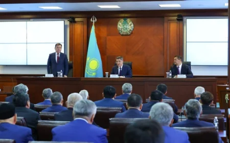Олжас Бектенов Қызылорда облысының активіне өңірдің жаңа әкімін таныстырды